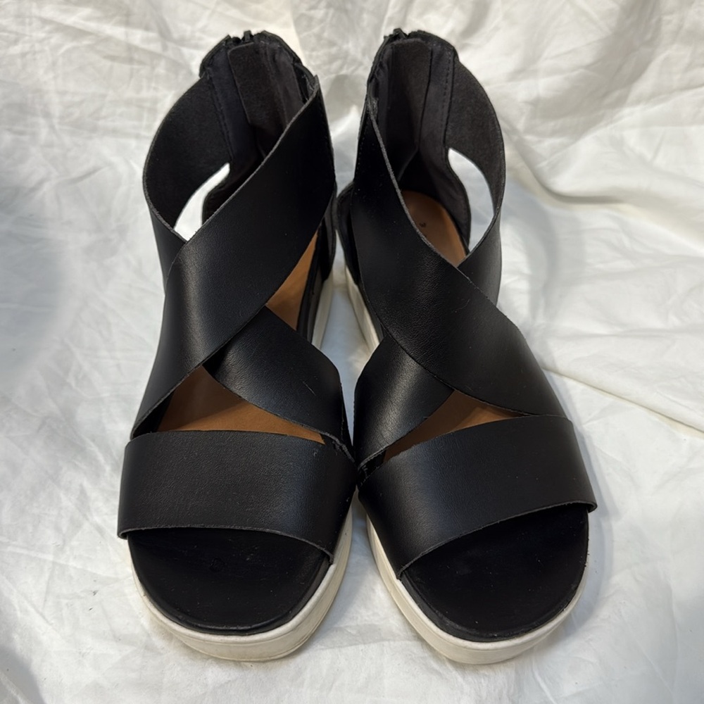 Women's A New Day Black Low Platform Strappy Zip-Up Sandals. Size 7. - Picture 2 of 11